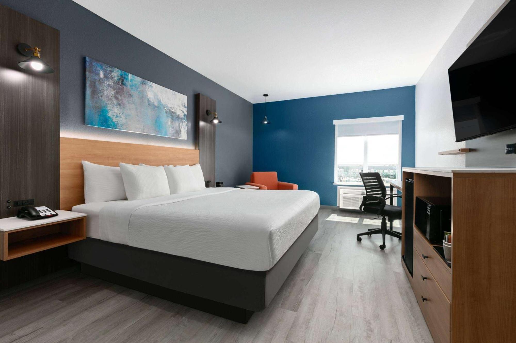 La Quinta Inn & Suites By Wyndham Ft Worth-Берлесон Экстерьер фото
